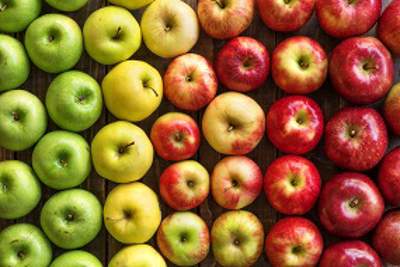 An image of green and red apples